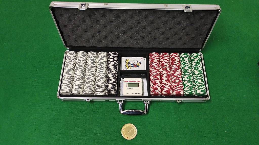 Giochi: 500 Texas Hold'em Clay Poker Chips – Usato da Männedorf venduto da Flu73