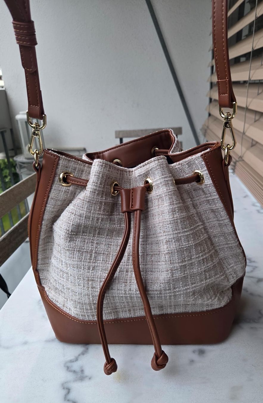 Taschen für Damen: Tasche – Neu und originalverpackt aus Spreitenbach von sar_pzg6