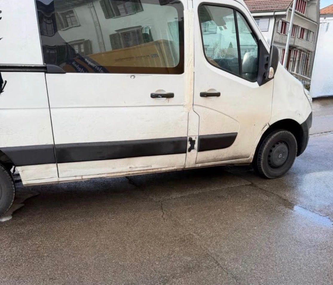 Renault Nutzfahrzeuge: RENAULT Master T35 dCL125, mit MFK. AHK. – Gebraucht aus Schänis von nik_f2wb 1