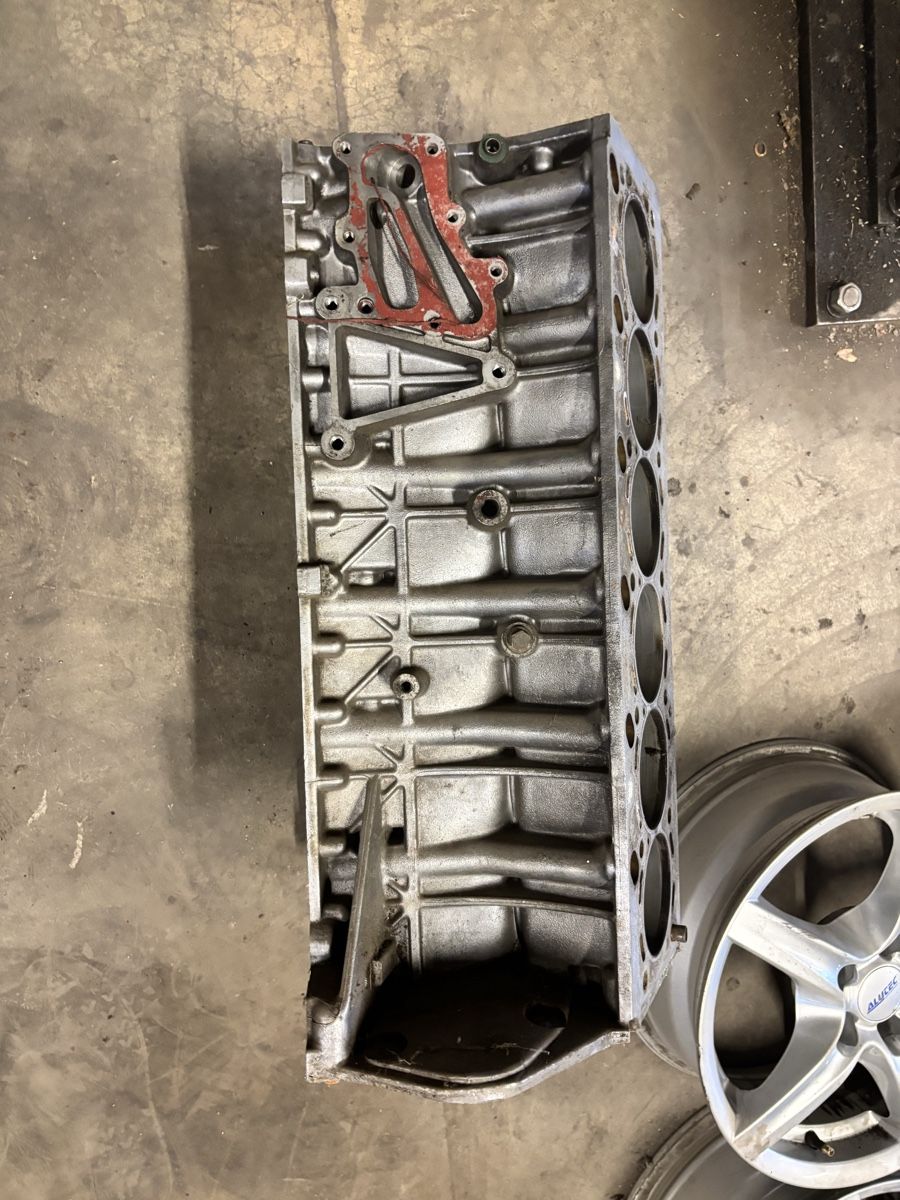Altri prodotti elettronici: V12 Motorblock eines BMW zum Basteln – Difettoso da Amlikon - Bissegg venduto da Nebur1192 1