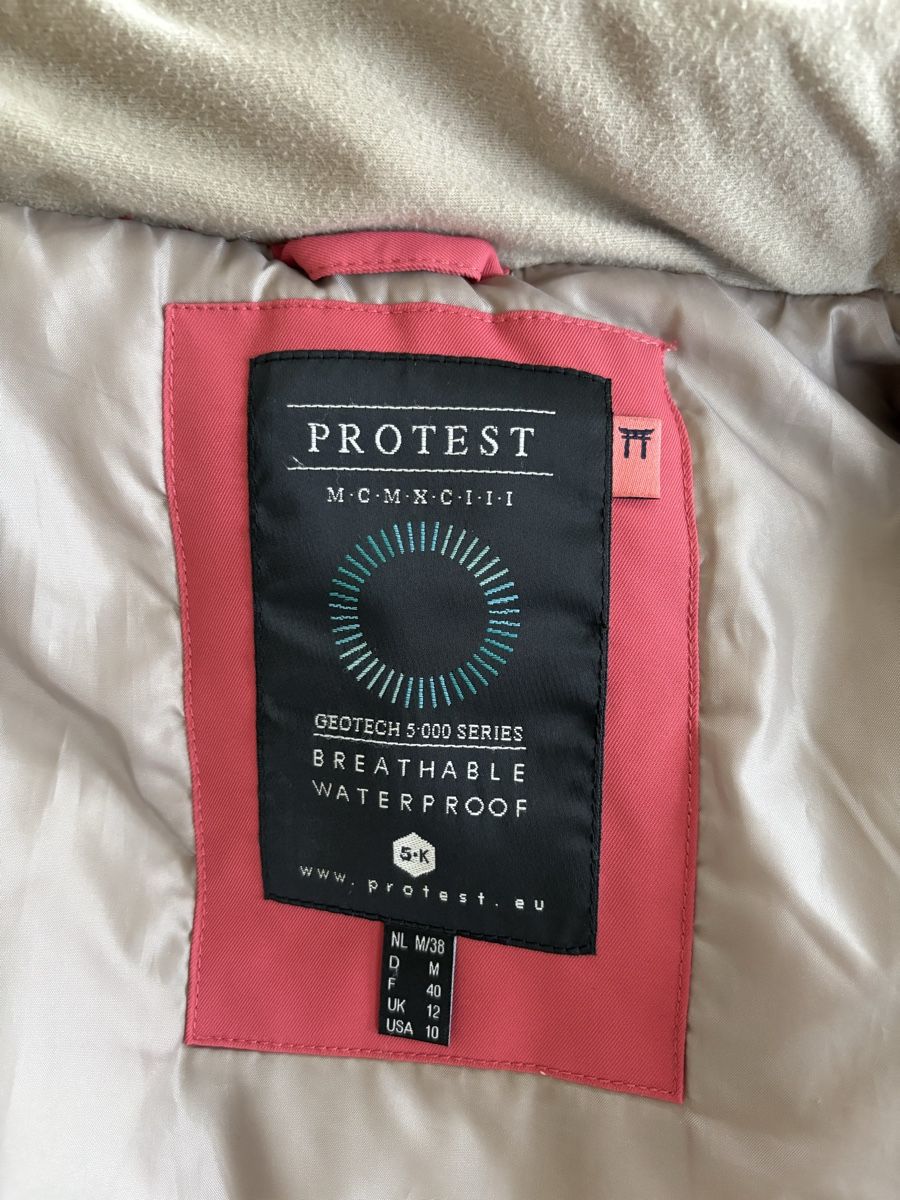 Protest Completi & Tailleur: Protest Ski-/Snowboard Outfit Damen Gr. M – Usato da Ufhusen venduto da natalie19 1