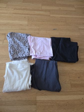 5 Leggins Gr. 134
