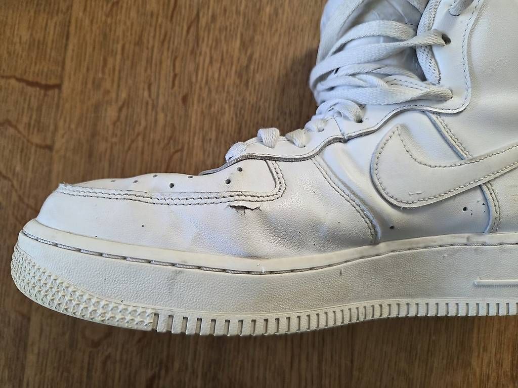 Scarpe da uomo: Nike Sneakers Air Grösse 42.5 – Usato da Bern venduto da Sanssucre 3