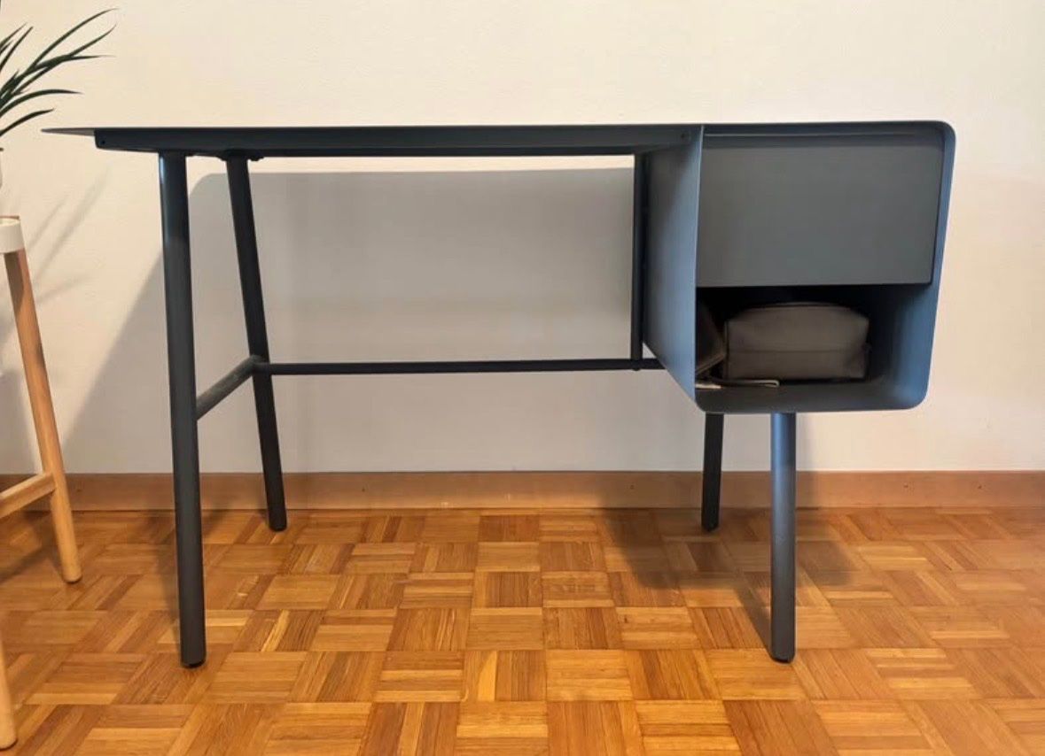 Scrivanie: Bureau style industriel à vendre – Usato da Vernier venduto da nfo_5rxb