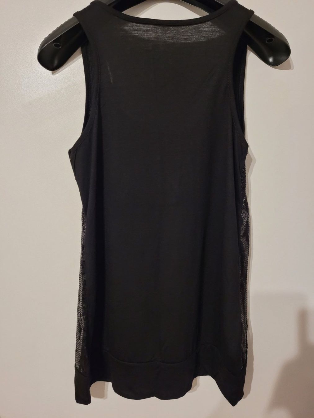 T-shirt: T-shirt – Nuovo (secondo la descrizione) da Biel/Bienne venduto da Leila32 1