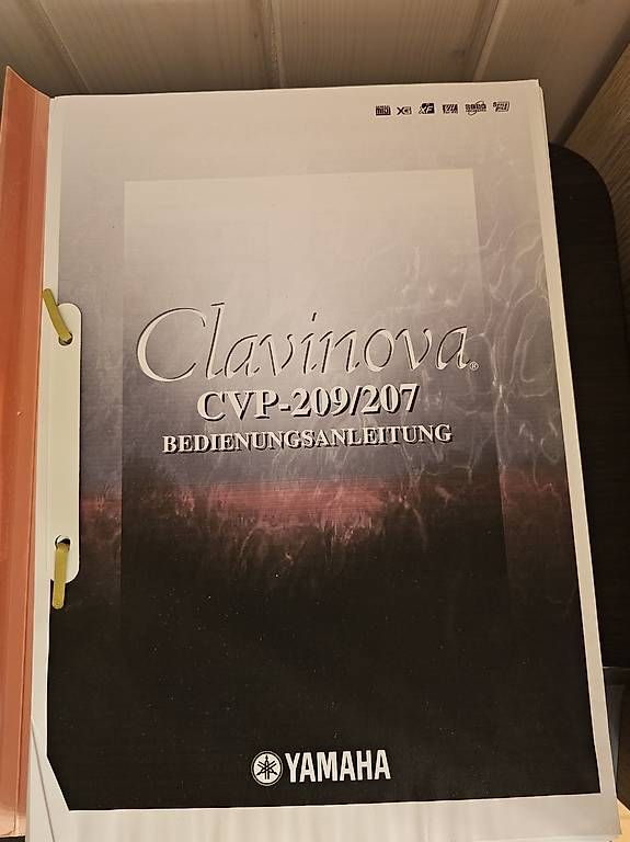 Instruments de musique: Yamaha Clavinova – D'occasion à Gähwil par blue07 1