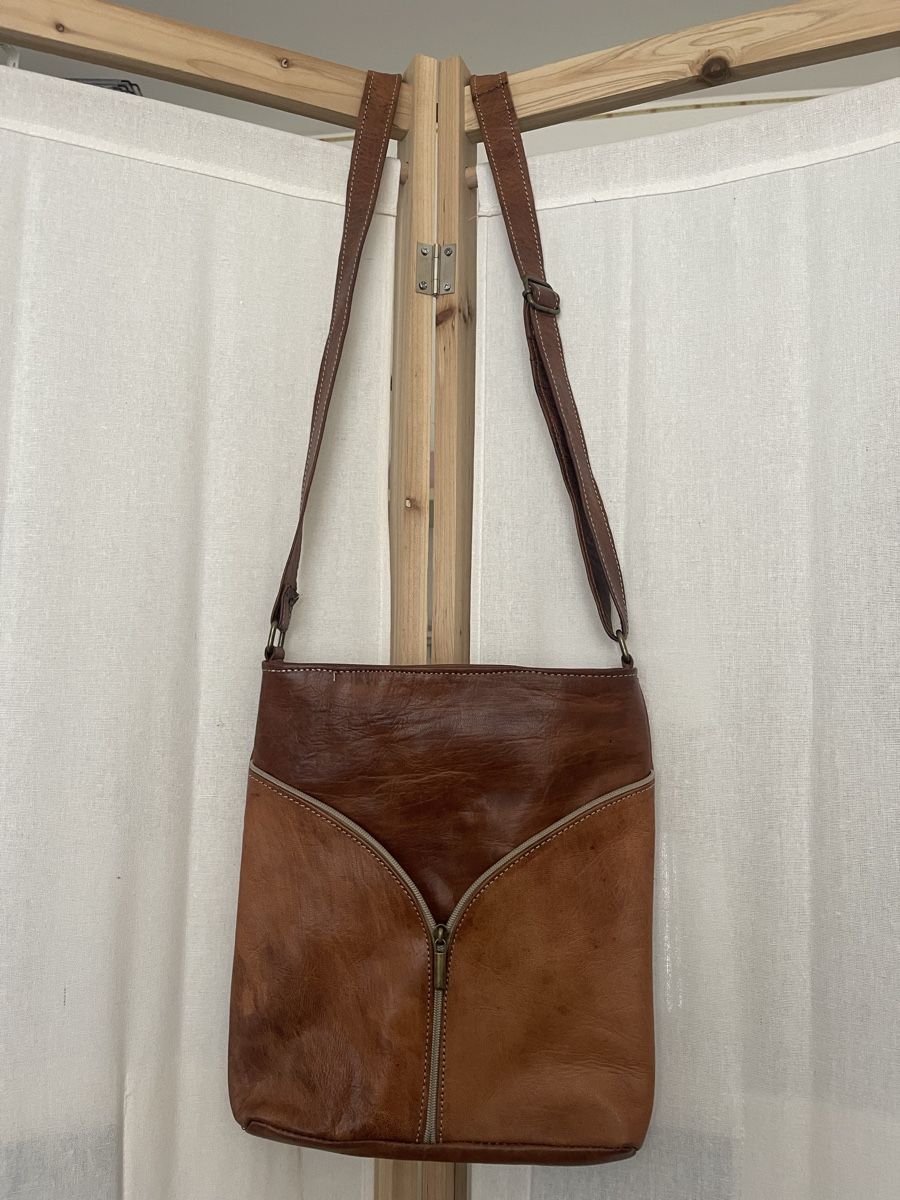 Taschen für Damen: Leather bag – Neu (gemäss Beschreibung) aus Fribourg von nel_6tdw