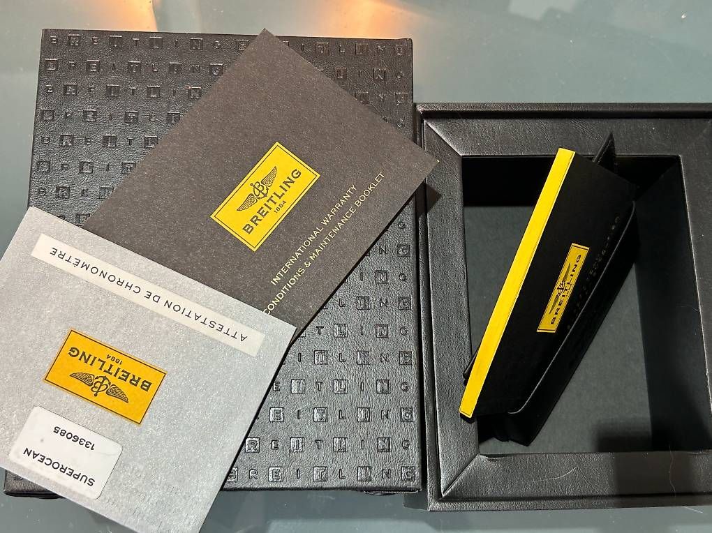 Breitling Orologi: Breitling Superocean Chonograph M2000  Top Zustand – Usato da Schwerzenbach venduto da bub_hk6z 2