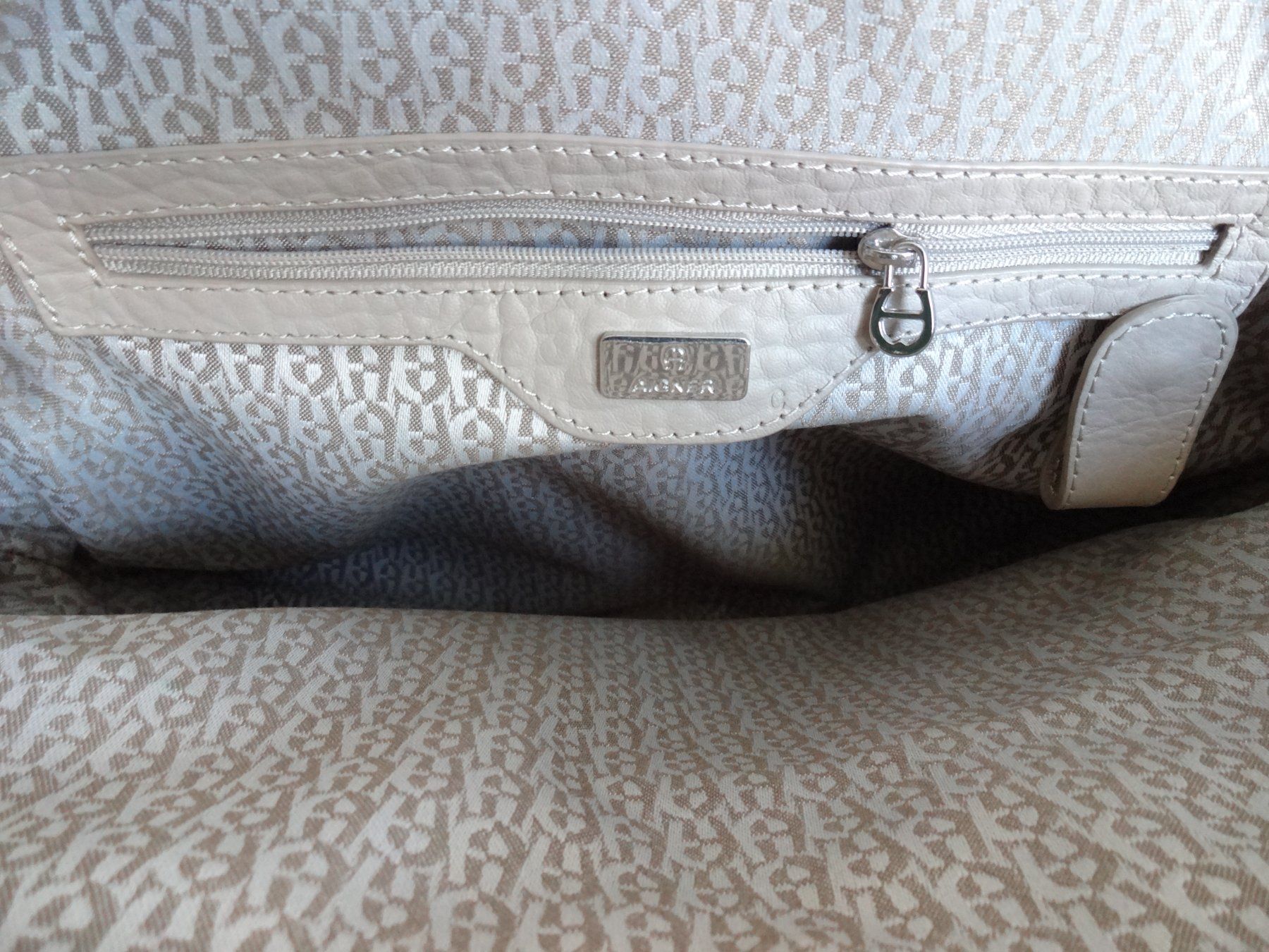 Aigner Borse da donna: Orig. "" AIGNER "" Hand oder Umhänge Leder Tasche – Nuovo (secondo la descrizione) da Frauenfeld venduto da Riaa 6