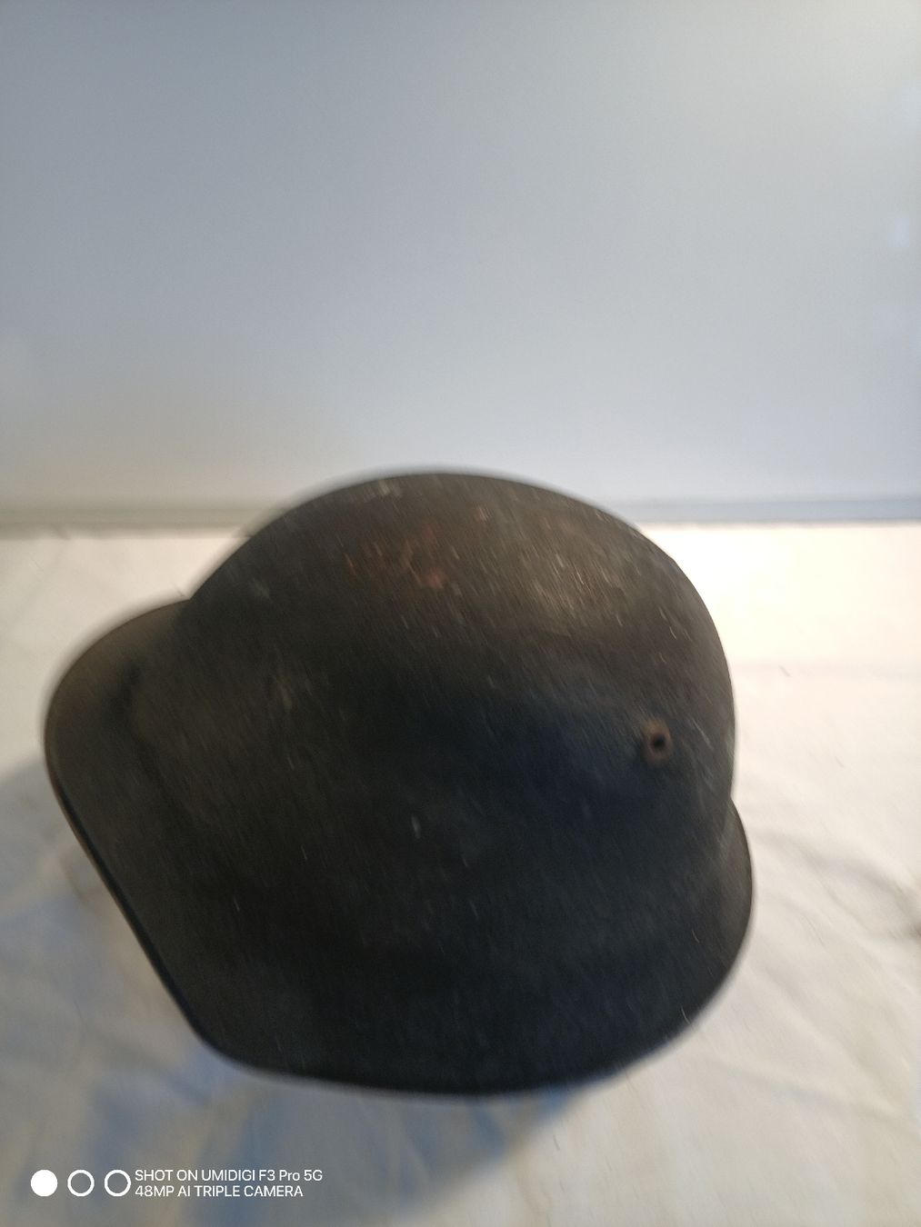Schweizer Armee Uniformi & Effetti personali: Helm alt mit Leder Innenfutter Stahlhelm Militär  – Usato da Aarwangen venduto da to-hirschi 3