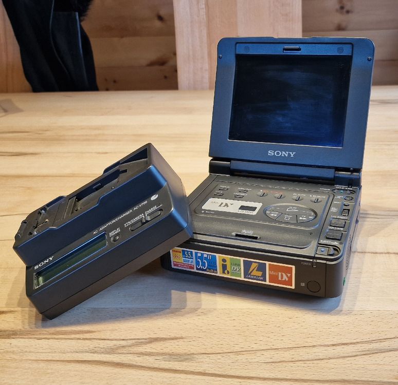 Sony Video Walkman GV-D900E PAL (Gebraucht) in Bäretswil für CHF 215 ...