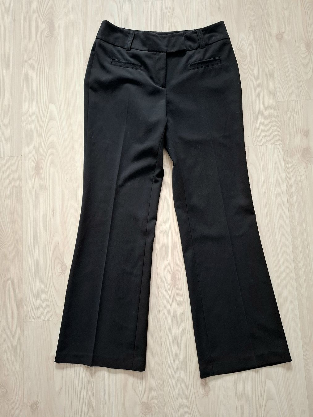 Pantaloni: Pantalon noire avec pli – Usato da La Chaux-de-Fonds venduto da matsujun