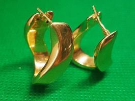 Edle Ohrringe aus 18 karätigem Gelbgold