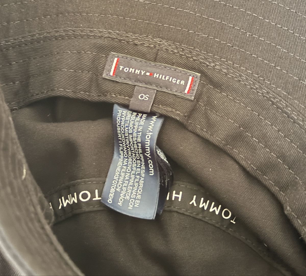 Tommy Hilfiger Copricapi, berretti & cappellini: Fischerhut Tommy Hilfiger – Usato da Haldenstein venduto da ana_b8c7 2