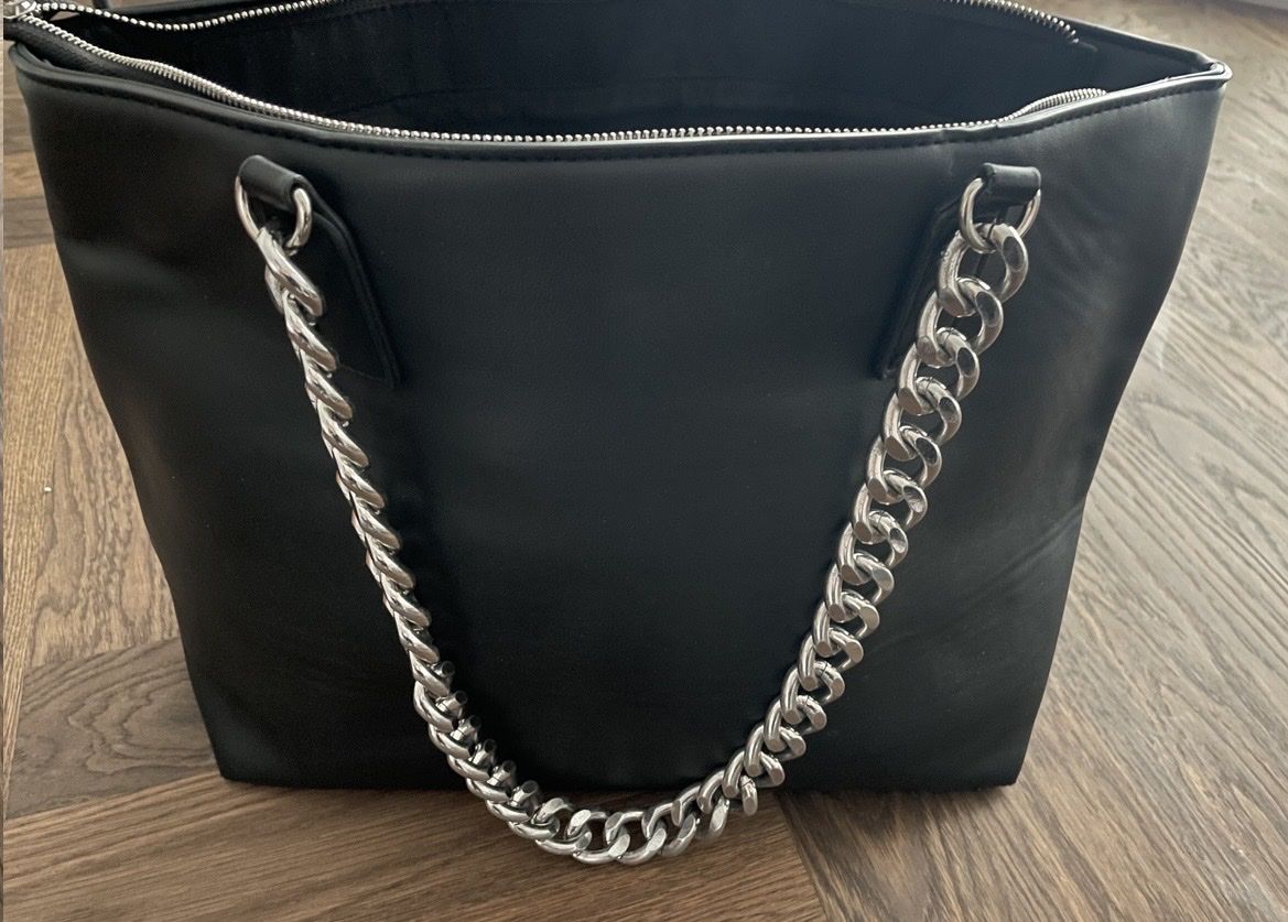 Borse da donna: Bershka Shopper mit Kette – Usato da Dübendorf venduto da mim_mj8k 2
