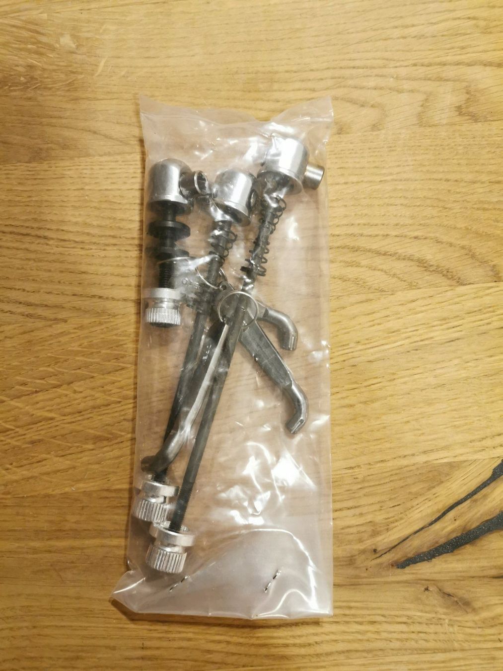 Ersatzteile: Velo Schnellspannset – Neu und originalverpackt aus Pratteln von mab_f2fz