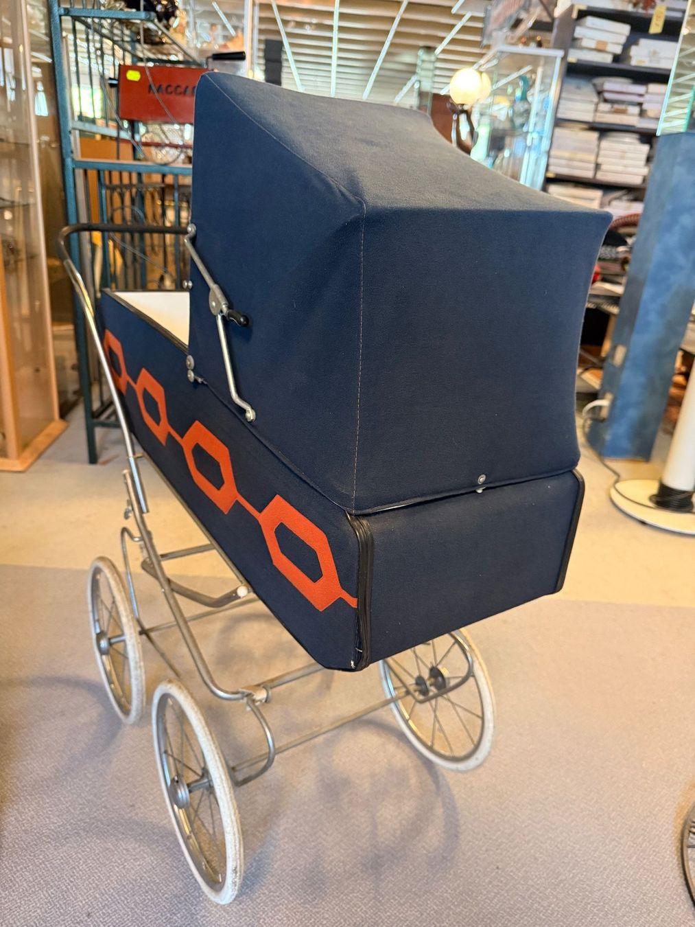 Carrozzine: Poussette ancienne 1, vintage – Usato da St-Maurice venduto da antikdestok 4