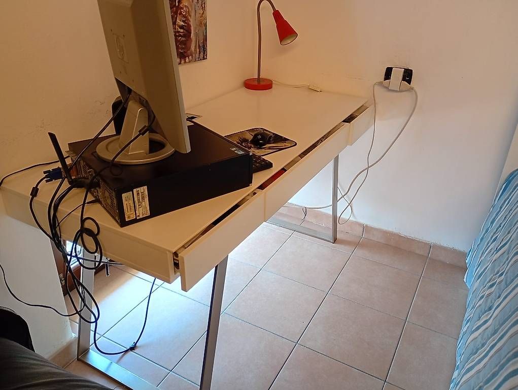 Scrivanie: Scrivania – Usato da Losone venduto da fdi_fdt7