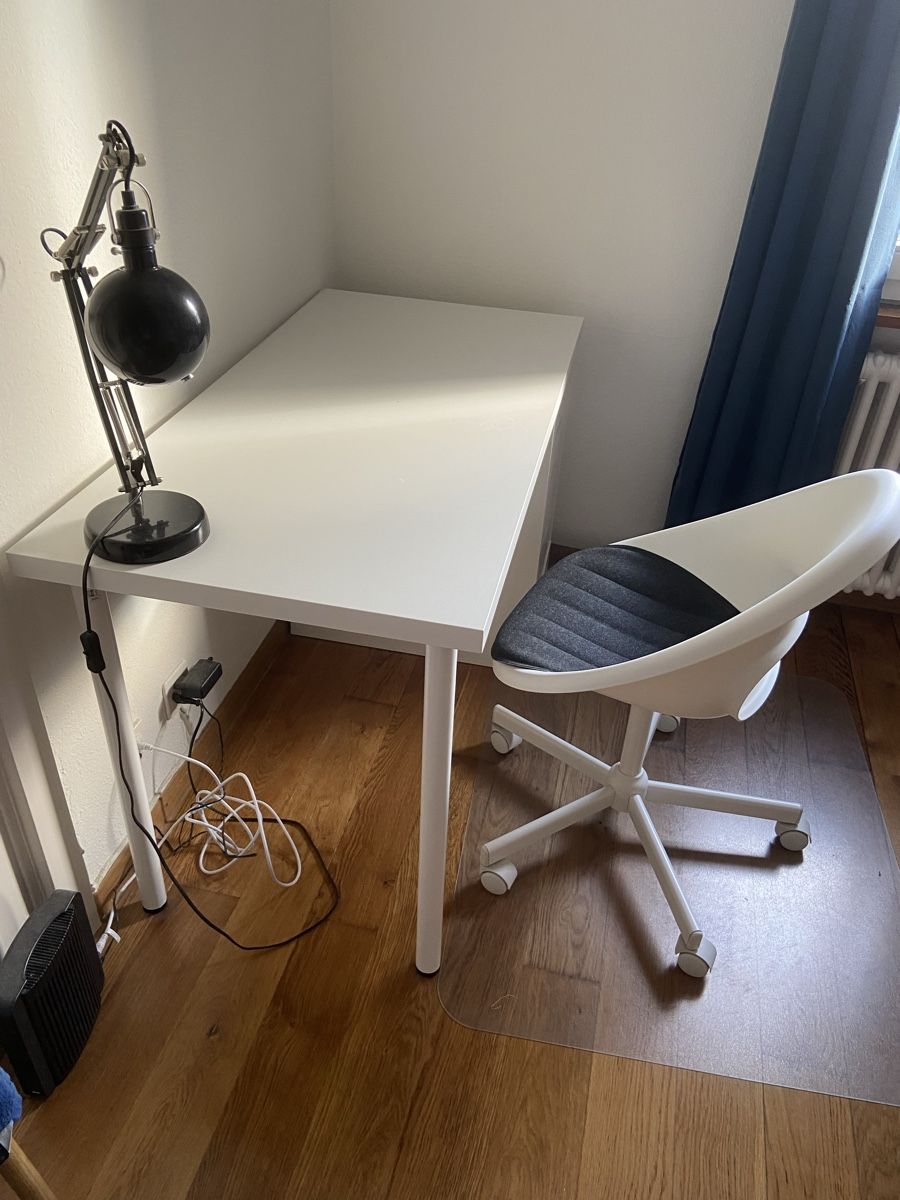 Ikea Schreibtische: Bureau et chaise – Gebraucht aus Le Sentier von jul_7xvz 1