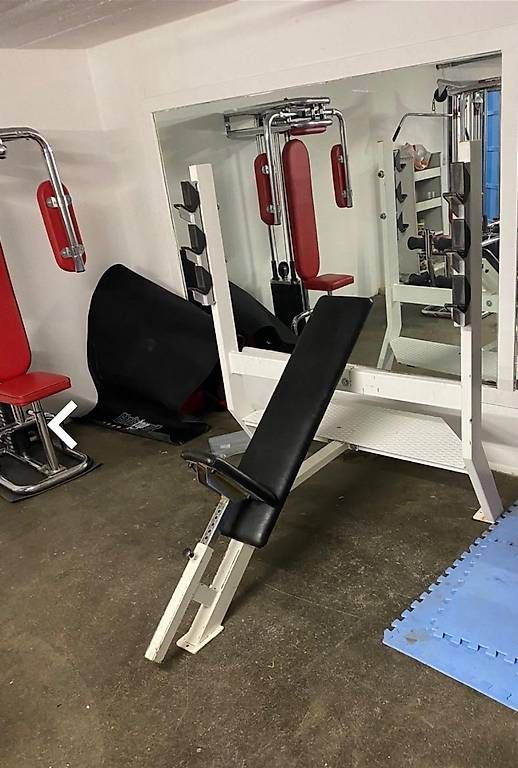 Hometrainer: Massive Schrägbank – Gebraucht aus Altnau von wan_9q2h