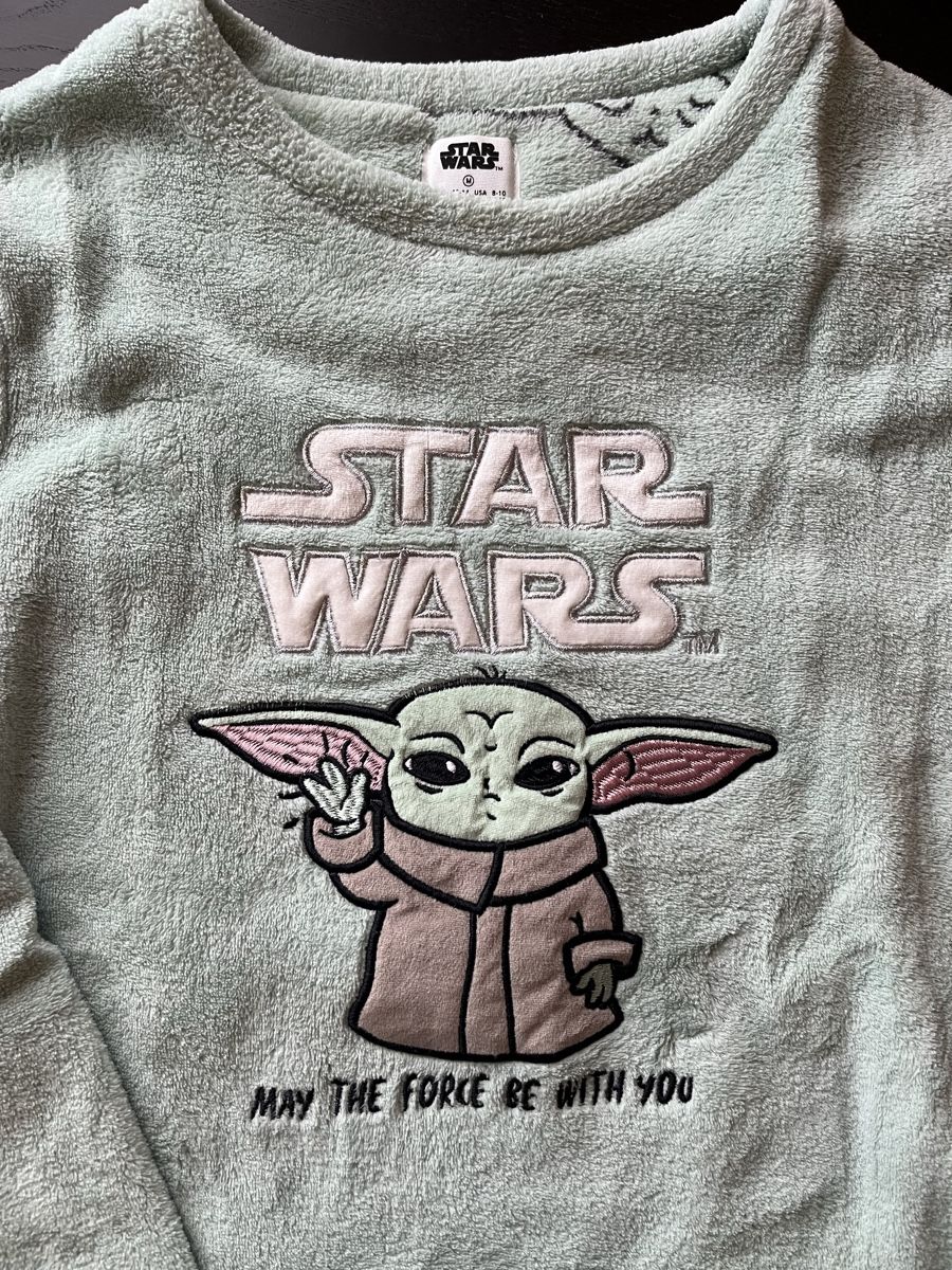 Pullover & Sweatshirts: Star Wars Pyjama flauschig – Neu (gemäss Beschreibung) aus Einsiedeln von sandramon