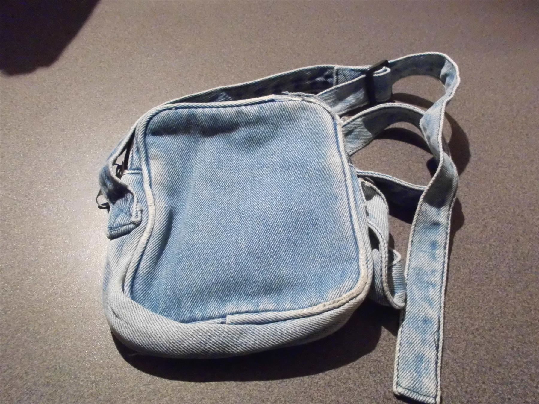 Taschen für Damen: Tasche Jeans, klein – Gebraucht aus Zürich von abraxas1291 1