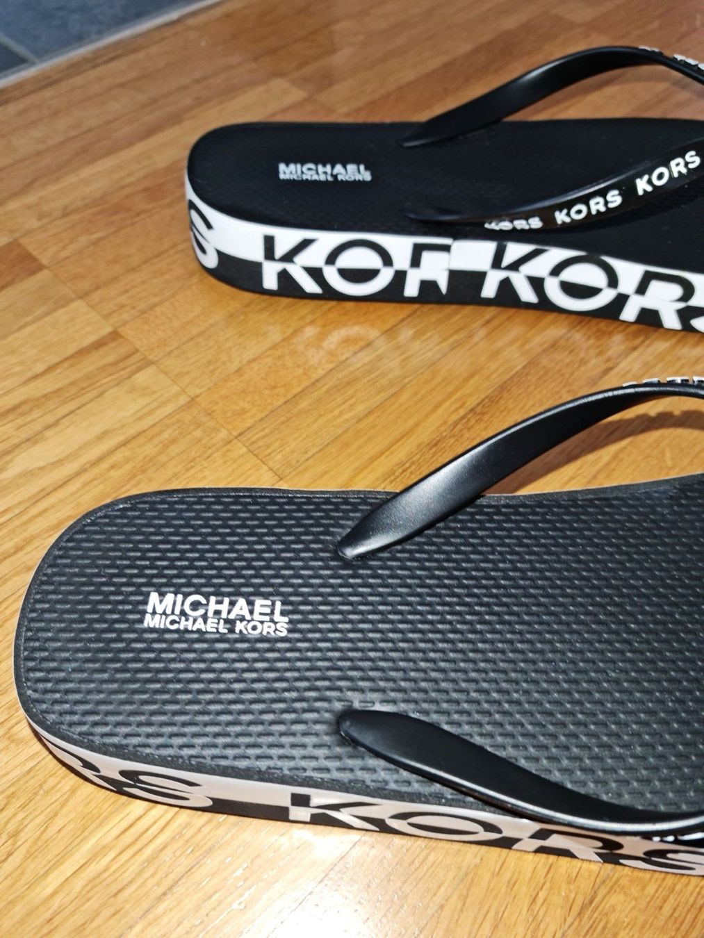 Michael Kors Scarpe da donna: Michael Kors Flip-Flops – Nuovo (secondo la descrizione) da Jona venduto da Bubi22 3