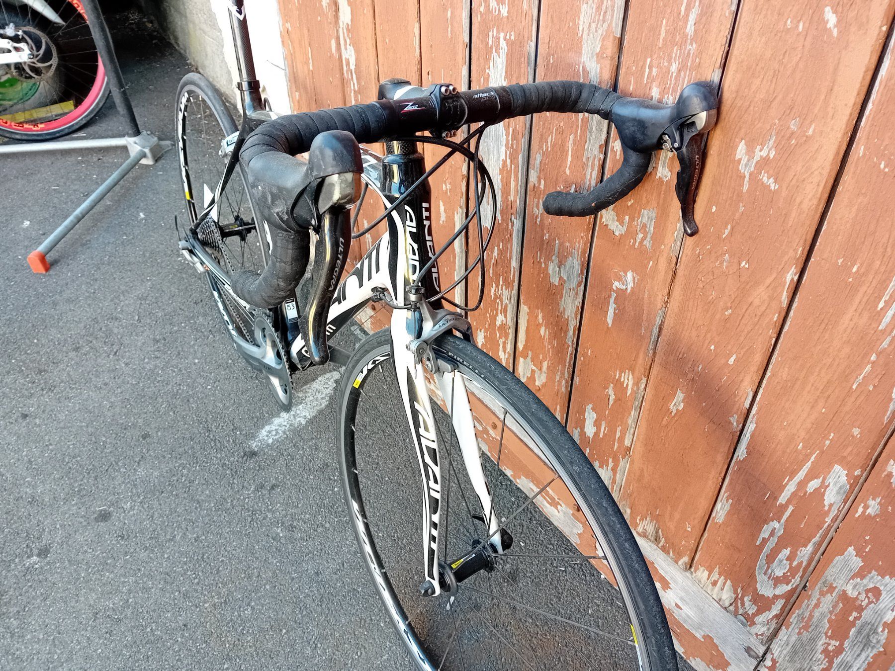 Velos: Rennrad Carbon Weiss Schwarz – Gebraucht aus Wegenstetten von 1000er 3