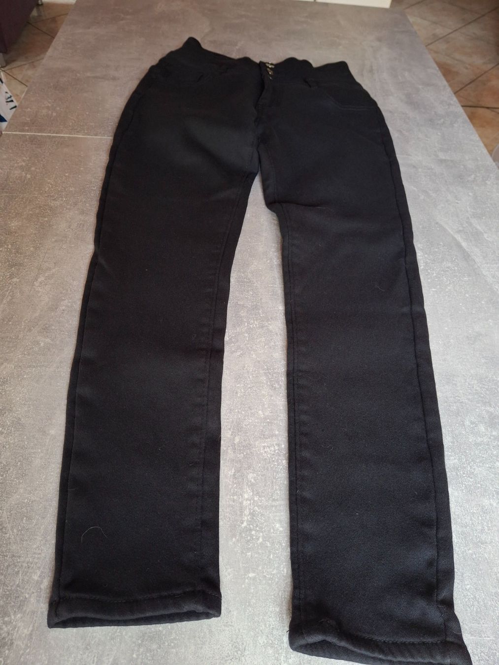 Hosen: Pantalon noir taille M 65% coton – Gebraucht aus Villiers von san_jn5w
