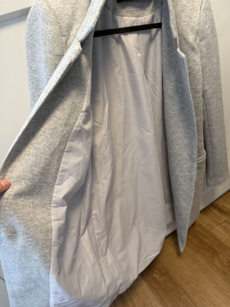Vero Moda Cappotti: Vero Moda Mantel, Grösse 34, grau – Usato da Bassersdorf venduto da Sandy456 4