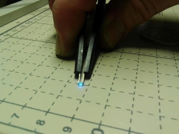 Componenti elettronici: LED SMD 0805, blau 20Stk – Nuovo (secondo la descrizione) da Luzern venduto da Salefactory