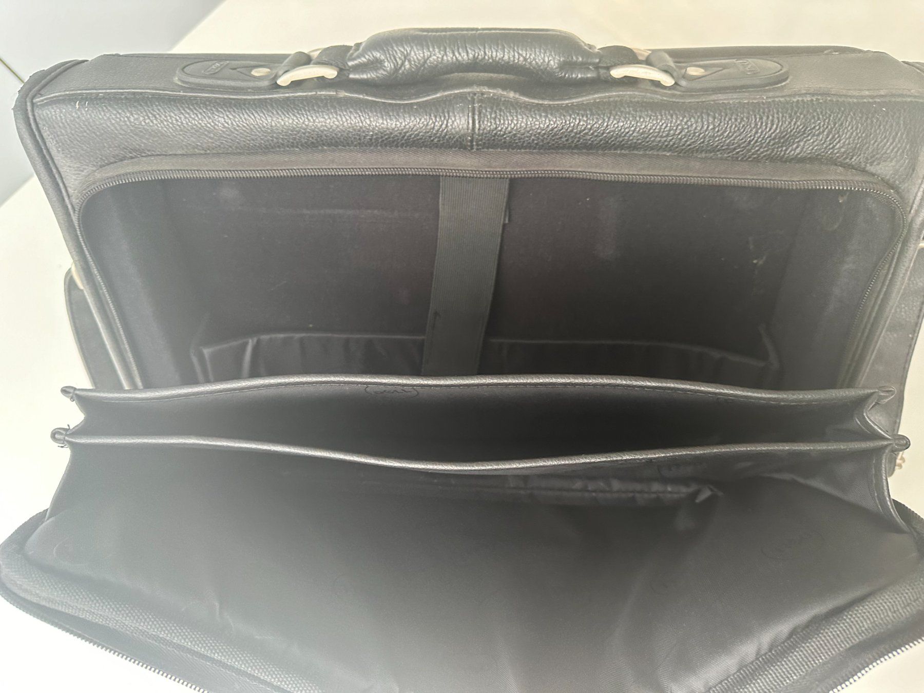 Valigie & Borse: Leder Notebook & Aktentasche - Stabil & Neuwertig – Nuovo (secondo la descrizione) da Niederwangen b. Bern venduto da Walkershop 3