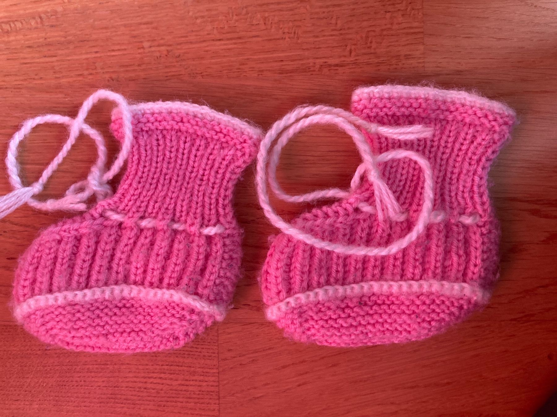 Calze per bambini: Handgestrickte Finken – Nuovo e nell'imballaggio originale da Wettingen venduto da Nini54