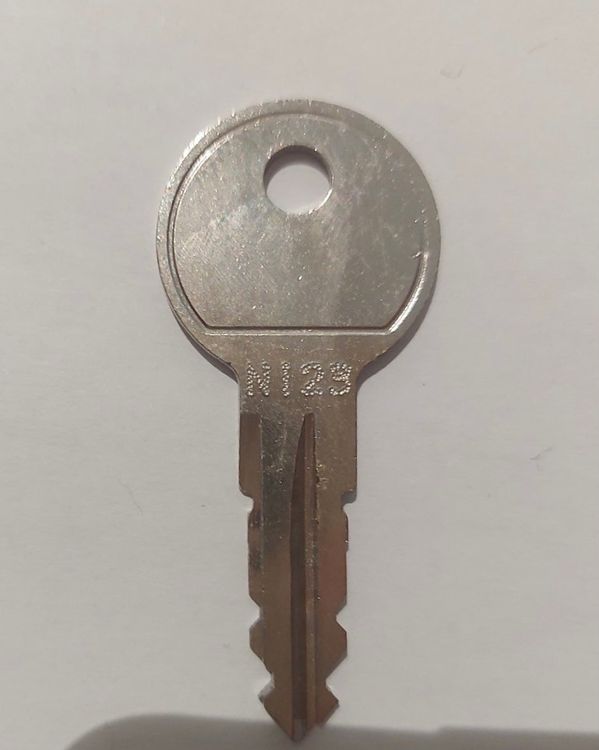 Thule 4 Schlösser und 2 Schlüssel N233 | Kaufen auf
