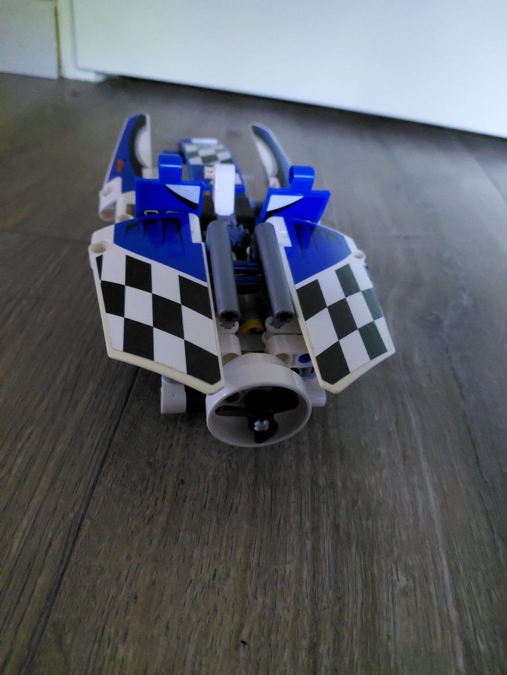 Lego Spielzeuge: LEGO Technic 42045 : Le hydroglisseur de course – Gebraucht aus Eschert von elleajis 6