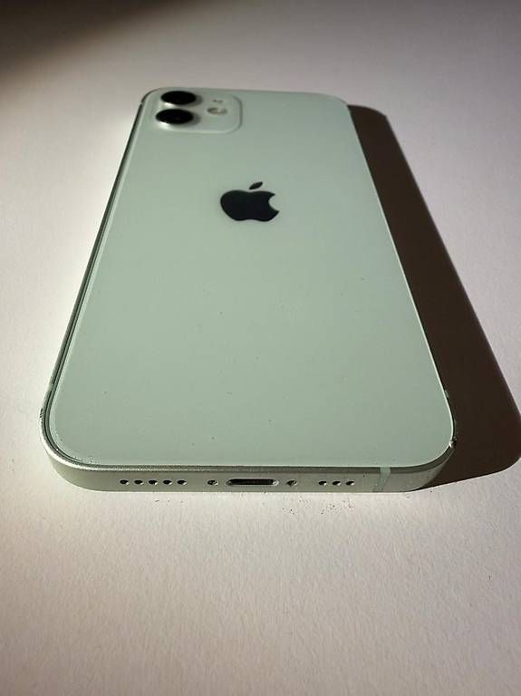 Apple Handys / Smartphones: Apple Iphone 12 inkl. Kabel – Gebraucht aus Oberkirch LU von Caliri 3