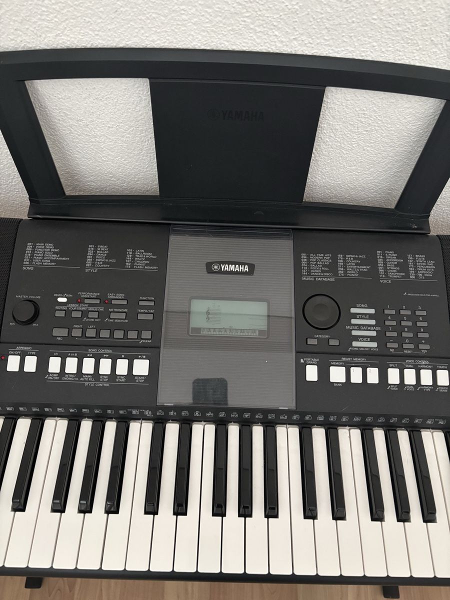 Tastaturen: Clavier Yamaha PSR-E423 bon état – Gebraucht aus Pieterlen von Adarela 3