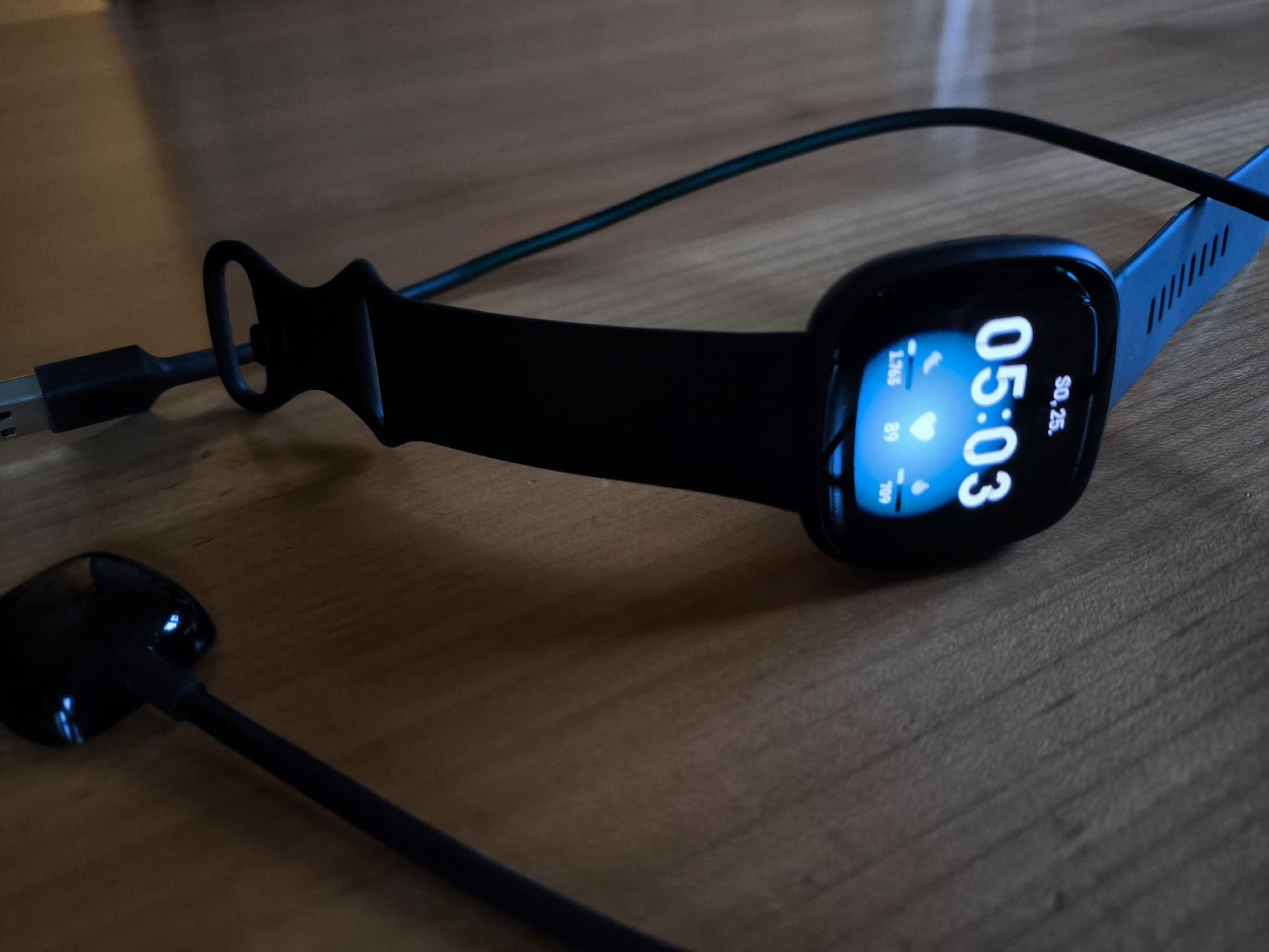 Fitbit Smartwatch: Fitbit Versa 3  – Usato da Weggis venduto da TNT14