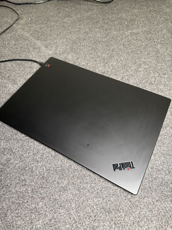 LENOVO ThinkPad X1 Carbon Gen7 2