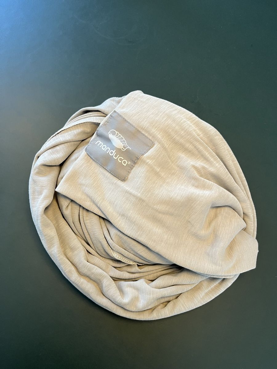 Manduca Porte-bébés ventraux & dorsaux: Manduca Sling lightgrey – D'occasion à Zürich par sabirones