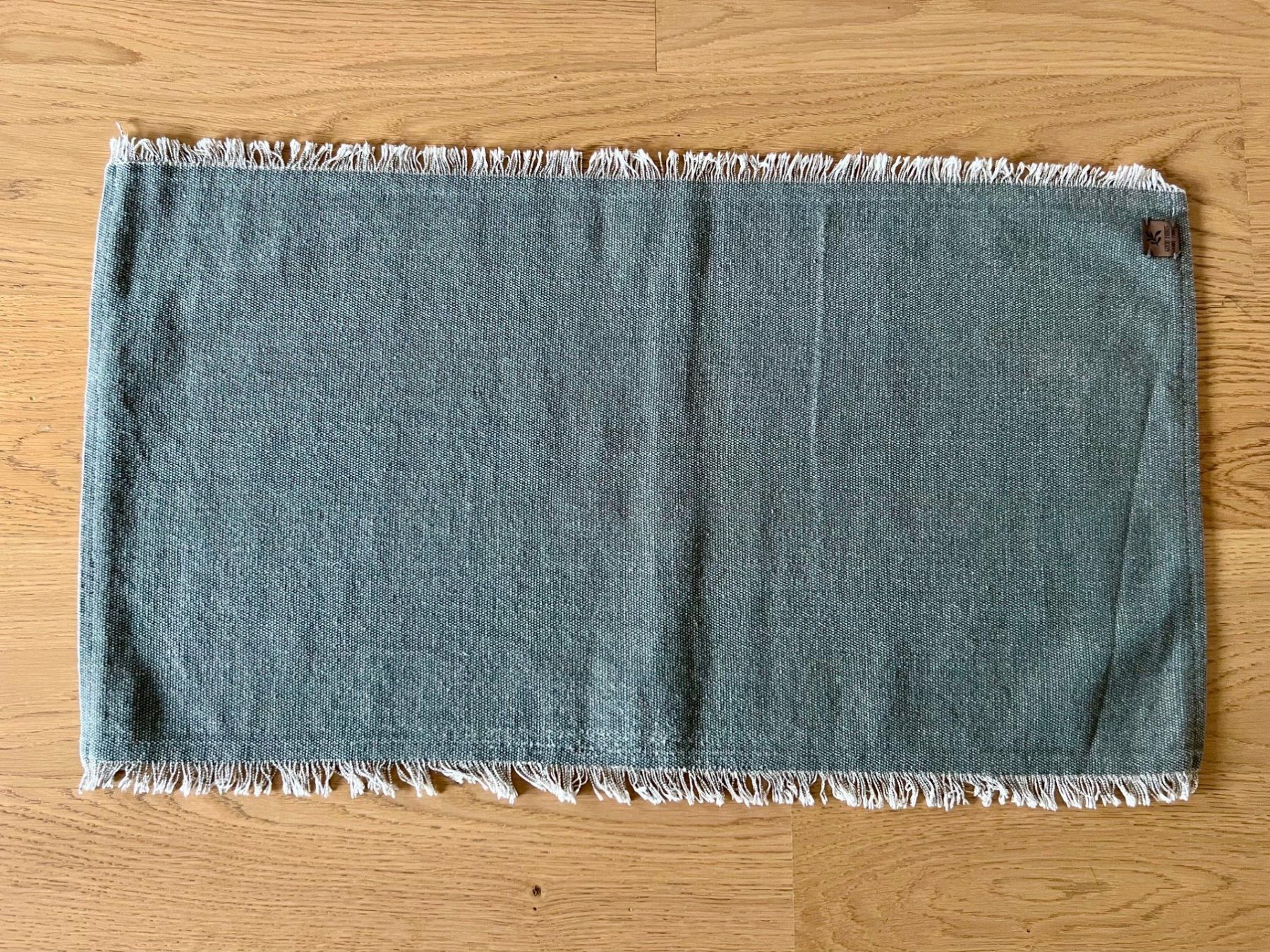 Tutte le decorazioni: Tovaglietta in cotone verde – Usato da Comano venduto da nadiamvr