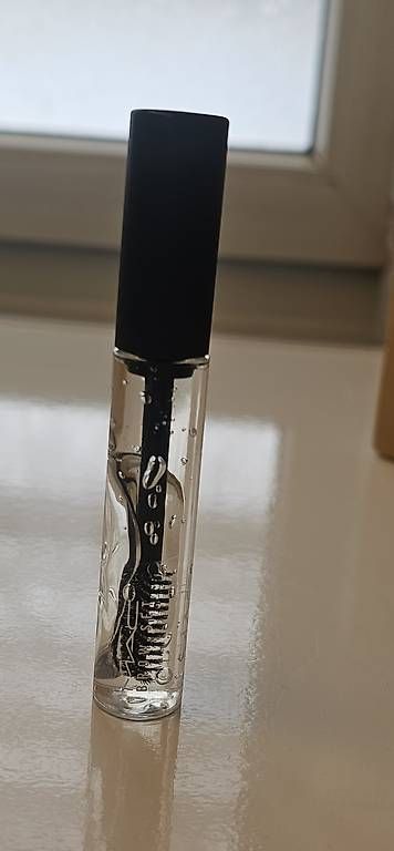 Make-up: M.A.C Clear Brow & Lash Gel Neu – Usato da Hinteregg venduto da osop1000