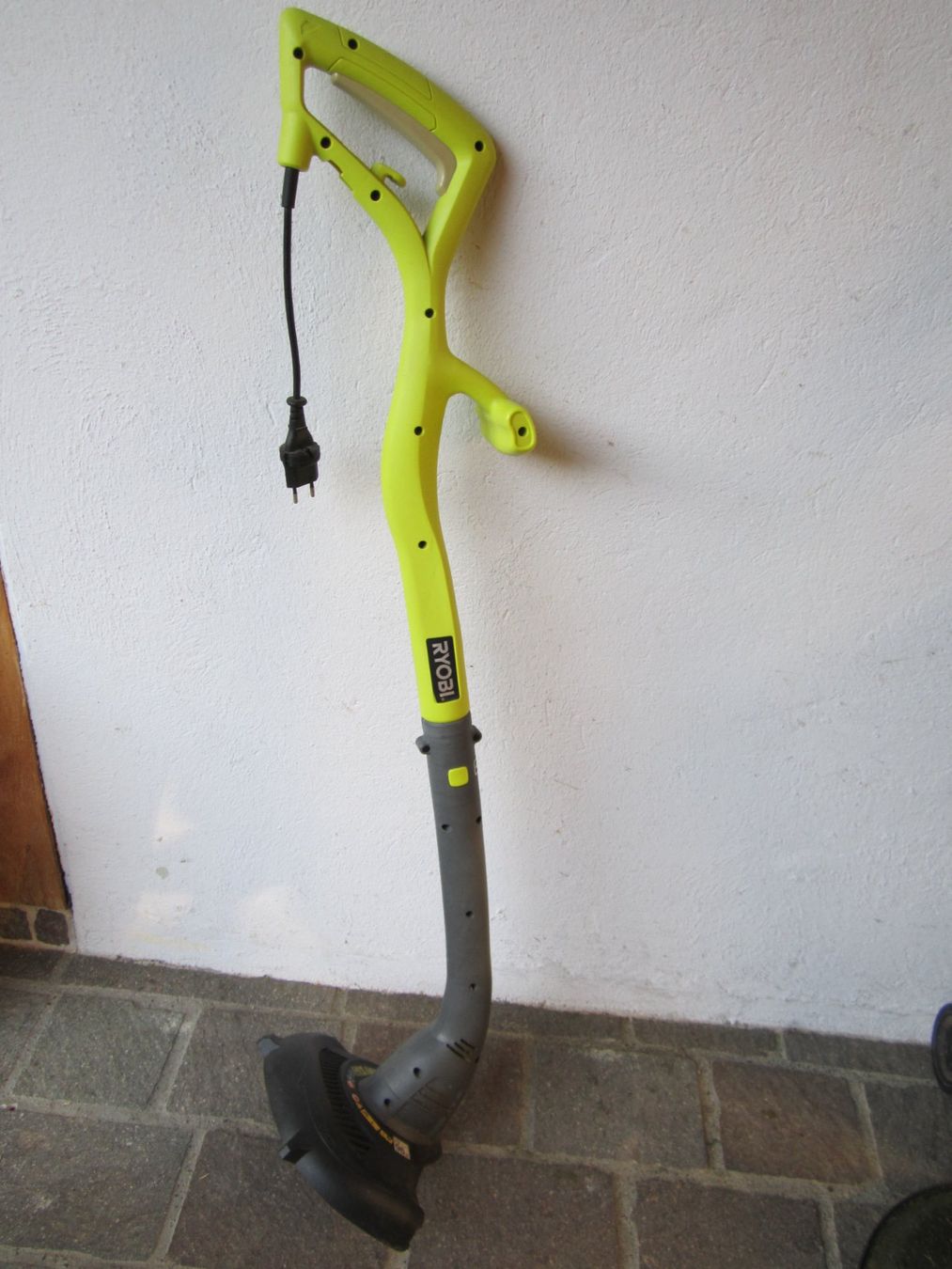 Ryobi Rasenmäher: Rasentrimmer – Gebraucht aus Eglisau von ordne 1