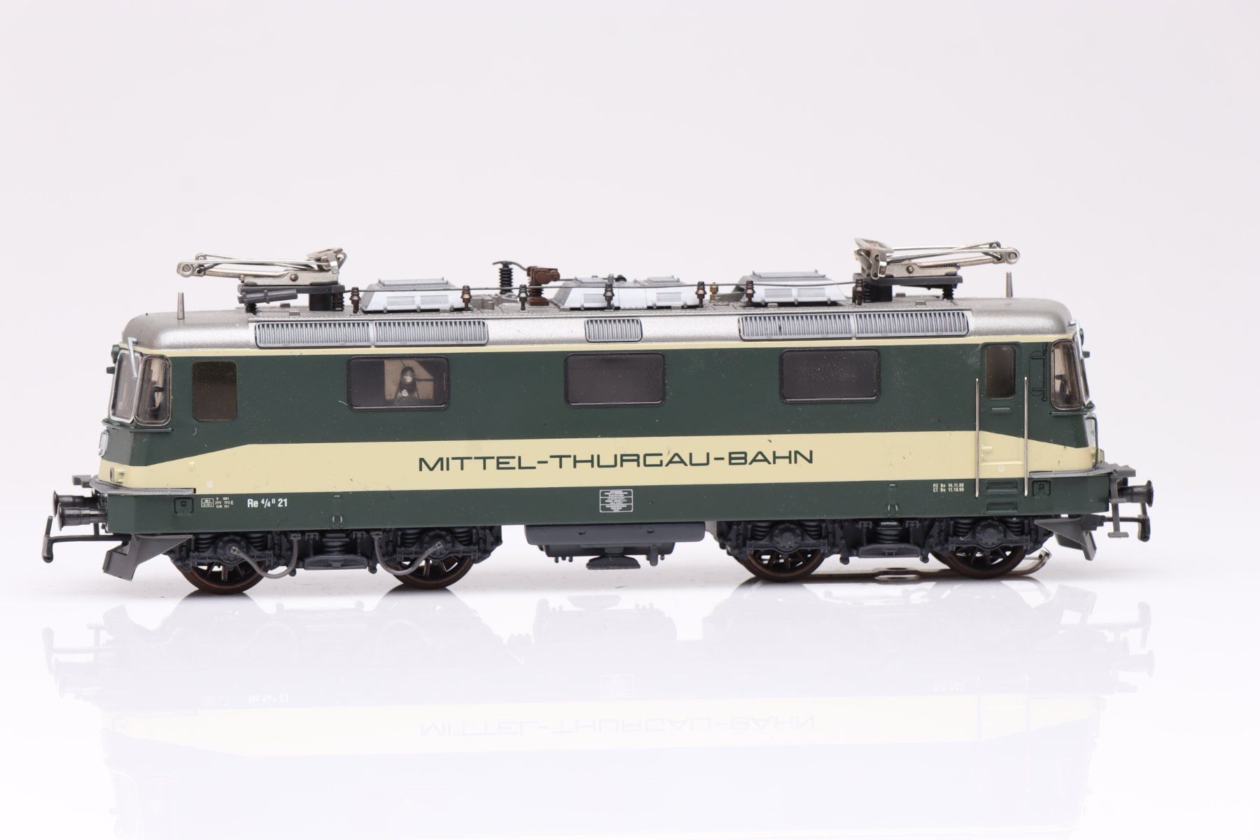 Hag Modellini di ferrovie: Hag 176 MThB Re 4/4" 21 AC, H0 – Usato da Ried (Muotathal) venduto da Modellbahn.swiss 2