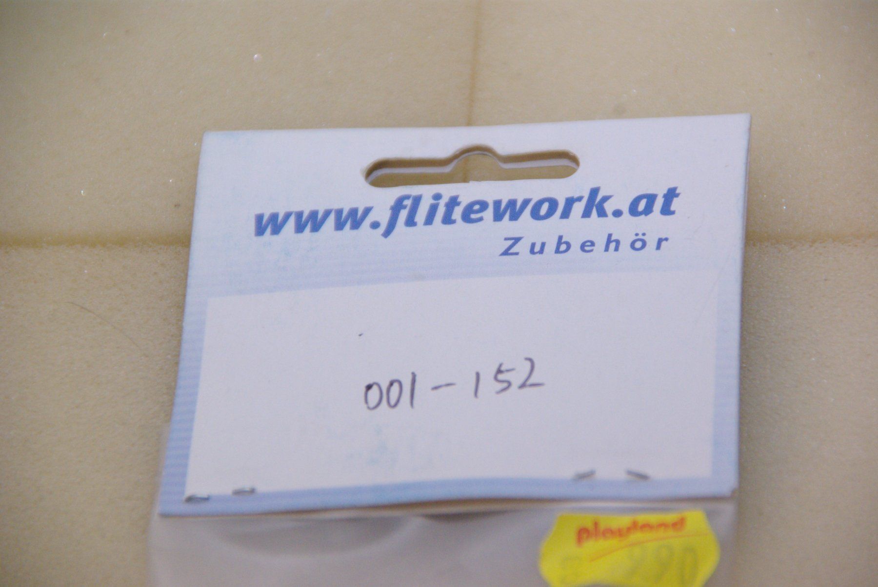 Modellismo RC: FliteWork GmbH Blatthalter 001-152, grau – Nuovo e nell'imballaggio originale da Herisau venduto da Cevianer1844 2