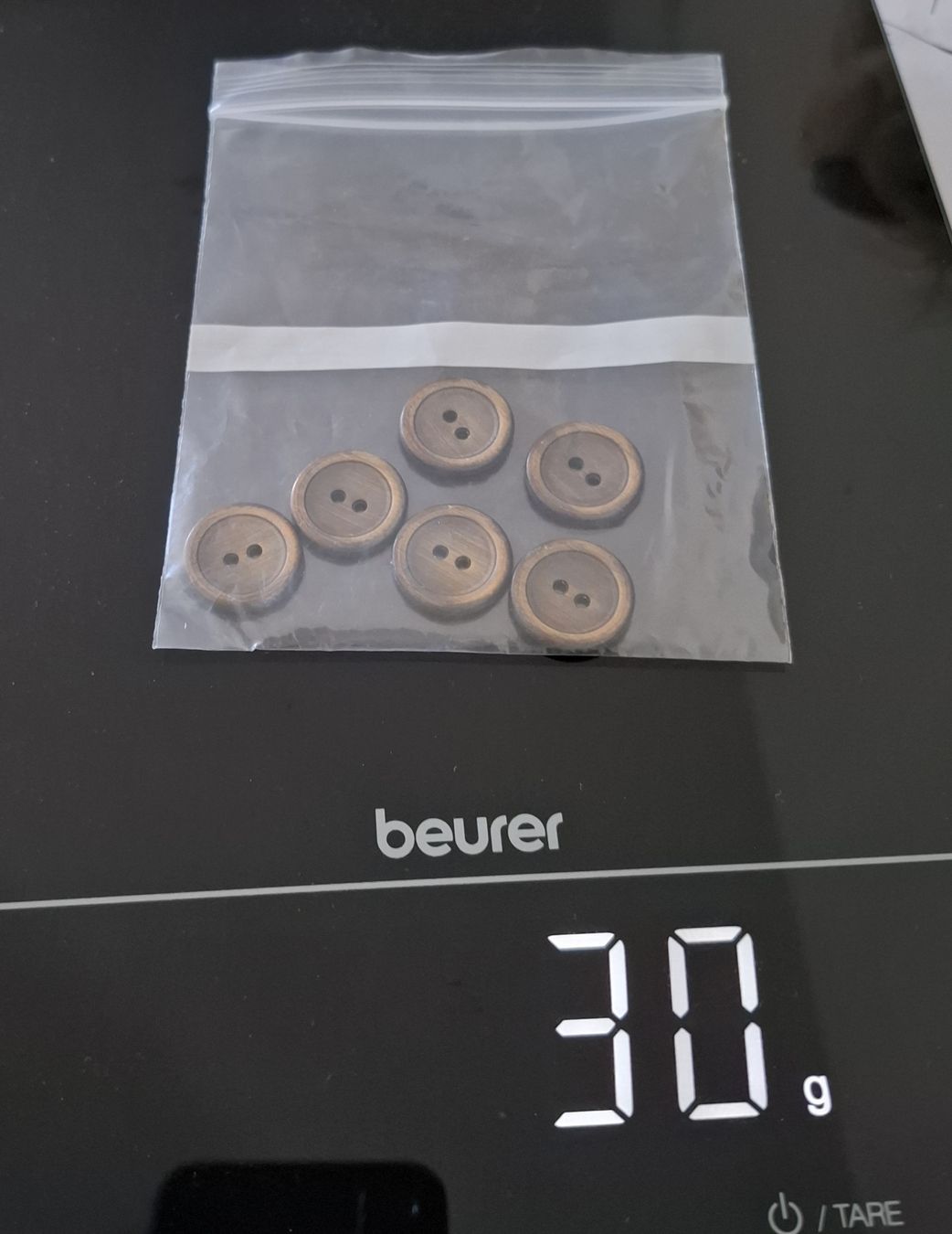 Bottoni: Knöpfe Messing Optik, 6 Stück Durchmesser 20 mm. – Usato da Dietikon venduto da Hirschkopf 5