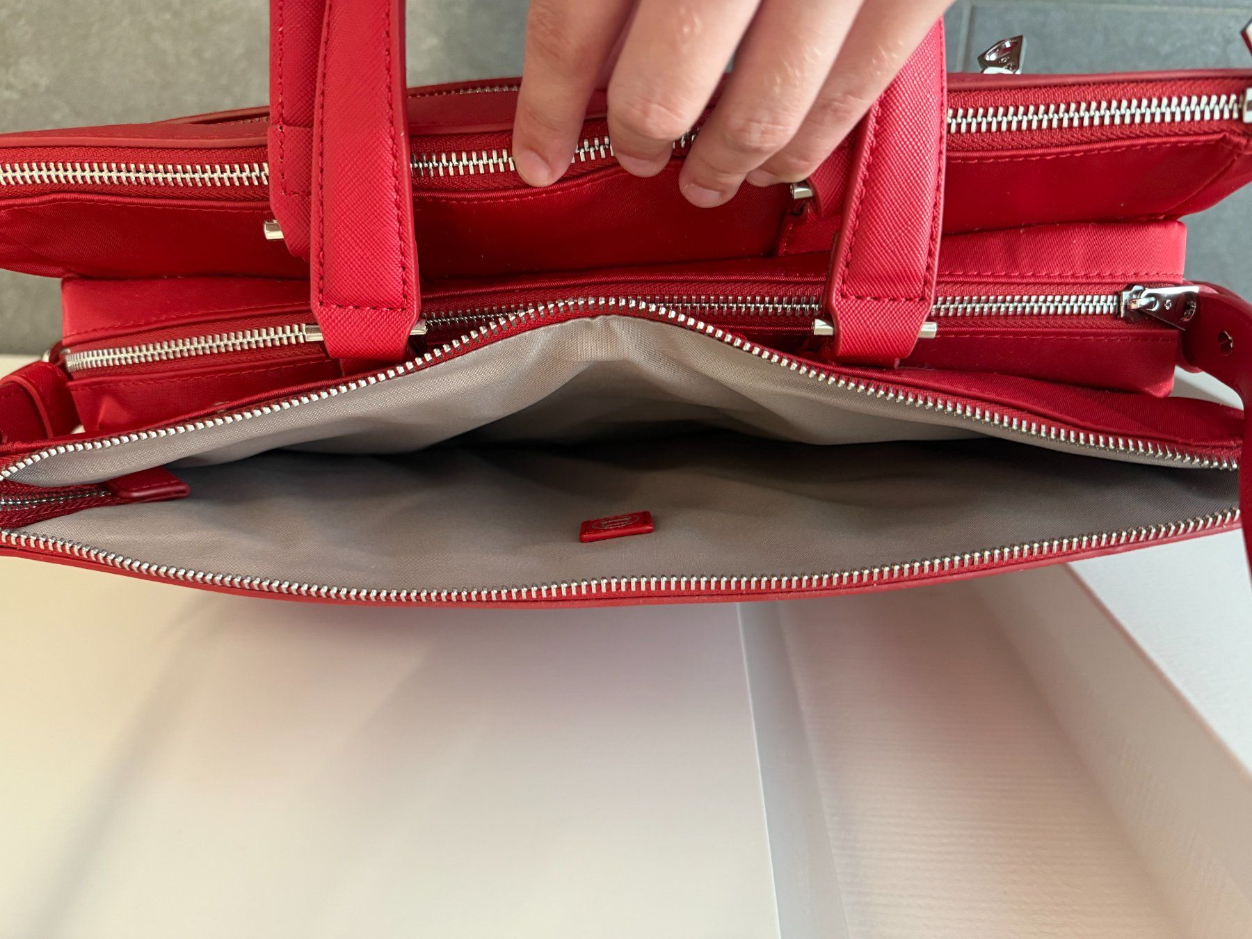 Samsonite Sacs femmes: Samsonite Laptoptasche Zalia 14.1" – Neuf (Voir description) à Männedorf par mel_st6z 6