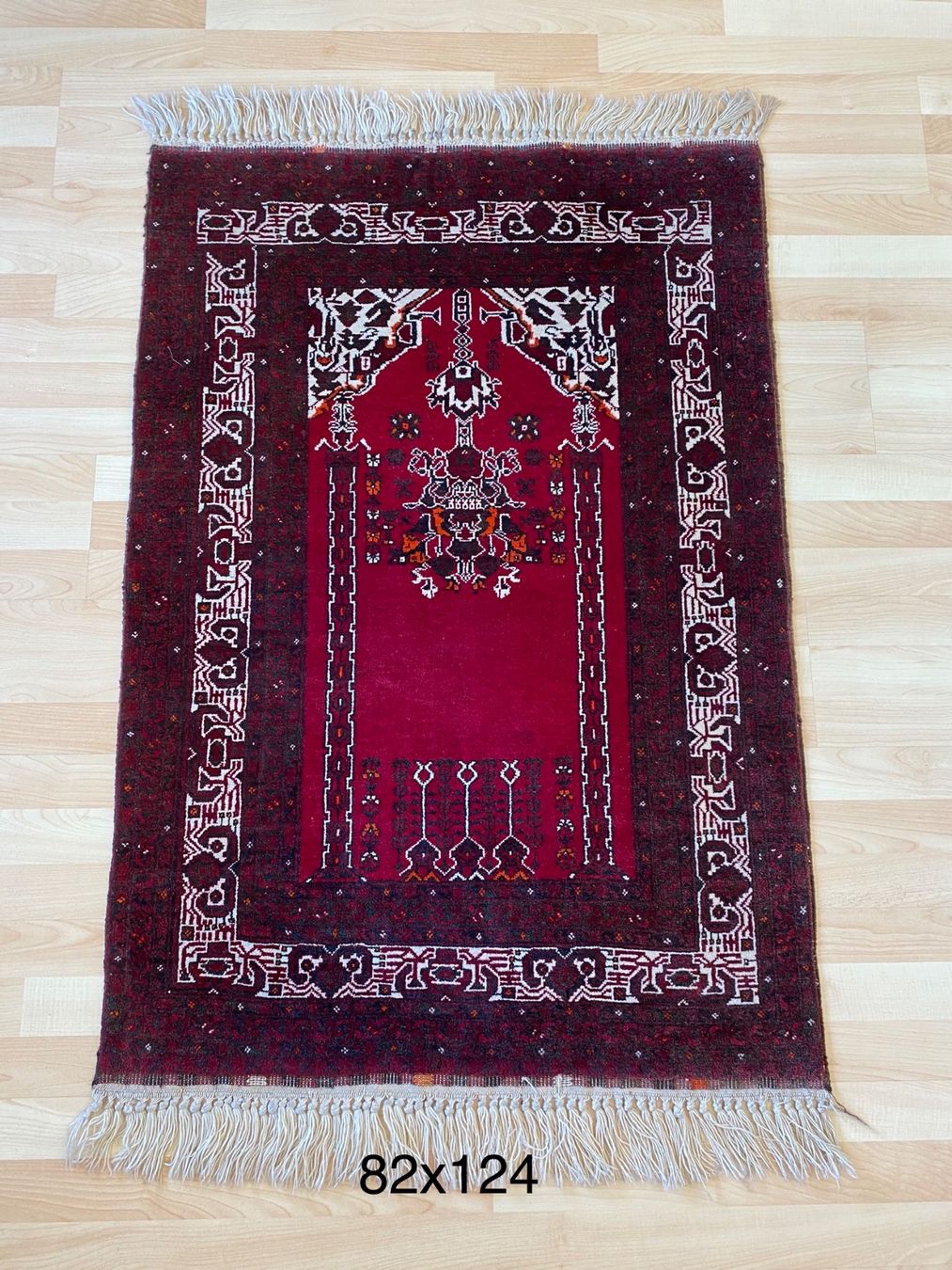 Tappeti: Wunderschönen Orientteppich 82x124.cm – Usato da Büron venduto da Filadefia-888