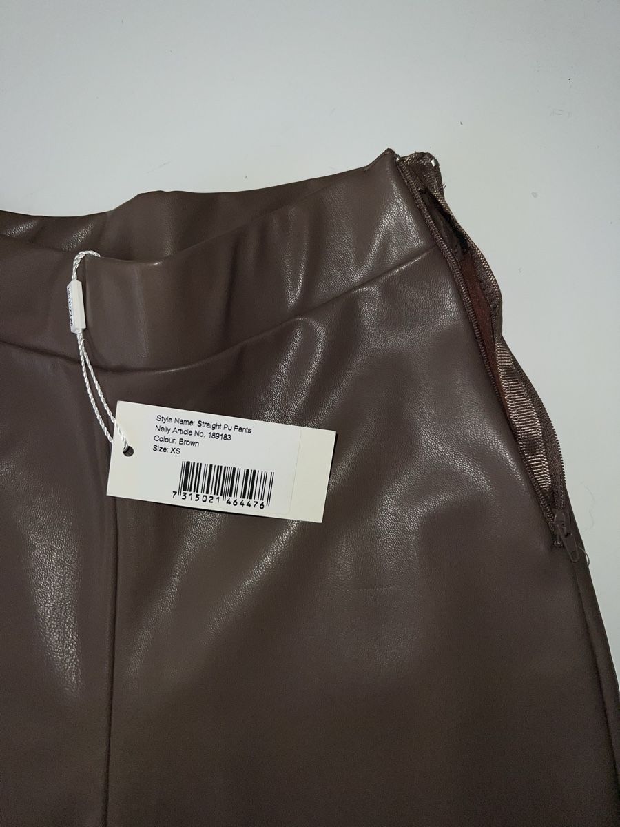 Pantaloni: Lederhose Braun – Nuovo e nell'imballaggio originale da Zürich venduto da forestF4iry 2