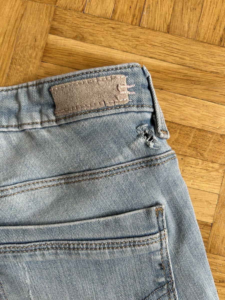 Jeans: Jeans déchiré – Gebraucht aus Malleray von Keimy32 2